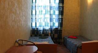 Гостиница Алмаз Санкт-Петербург Двухместный номер с 2 отдельными кроватями и общей ванной комнатой-1